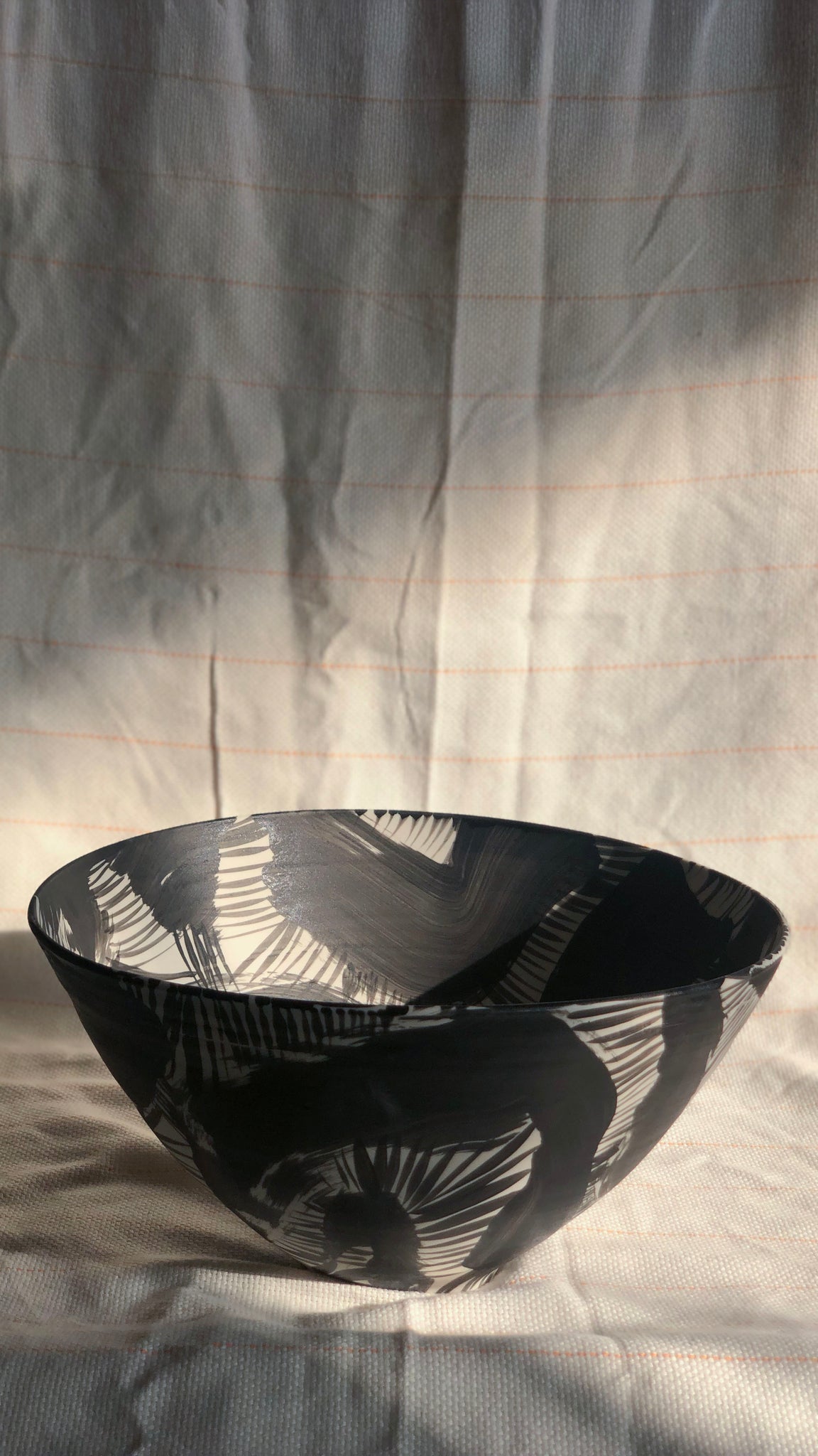 Black and White V-shaped Bowl