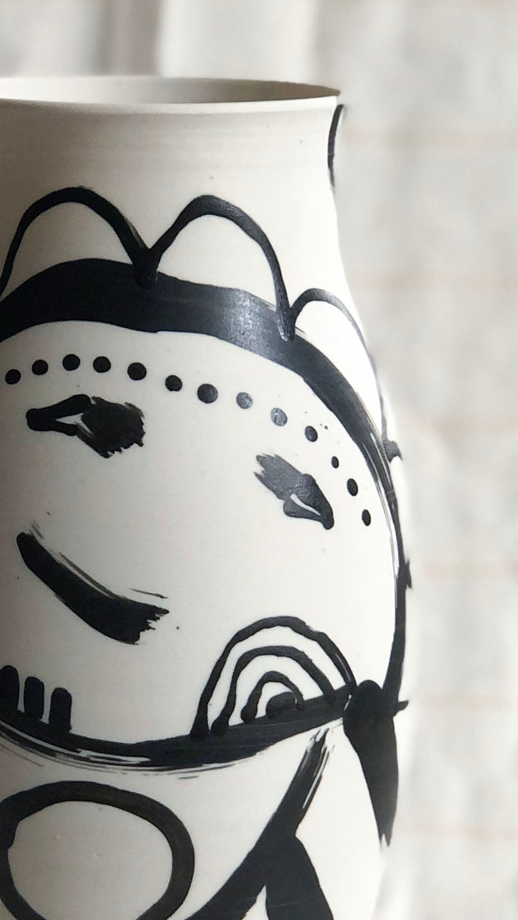 Black/White Anthropoid Vase